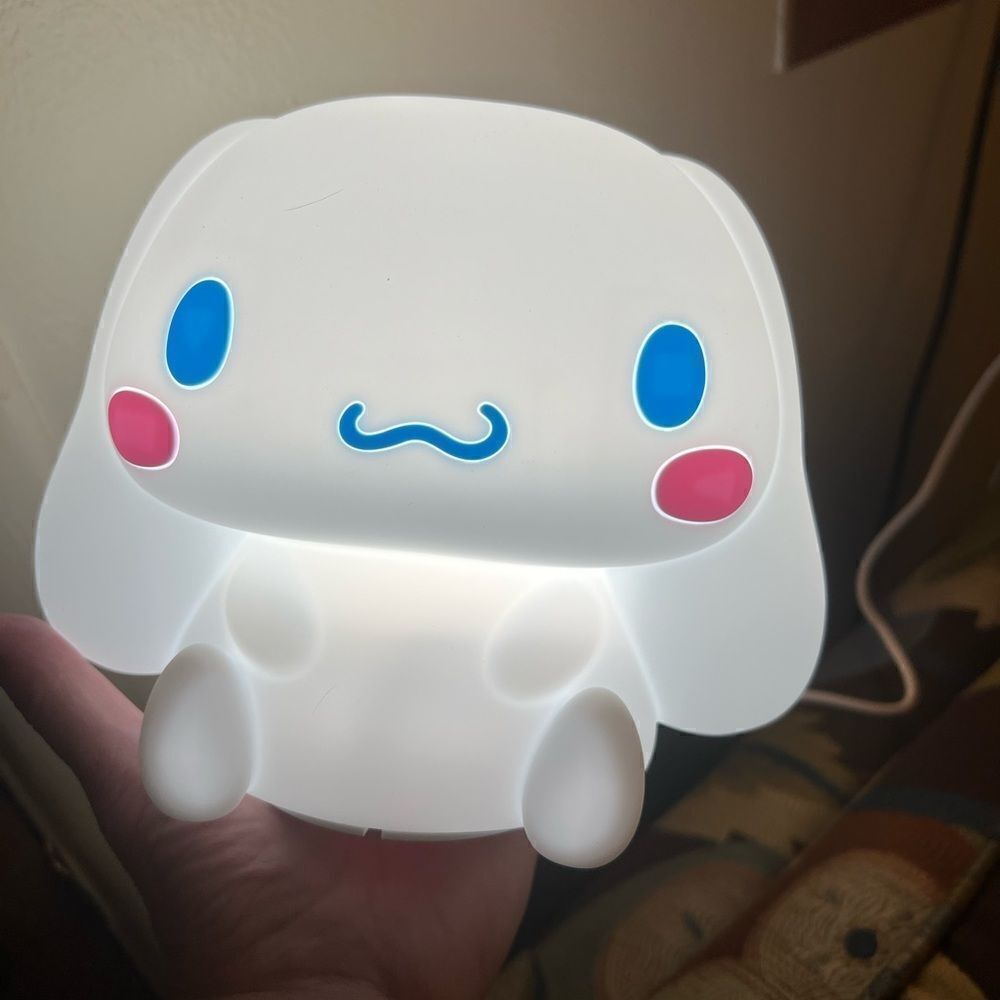 Cinnamoroll Nightlight w/ USB Remote - Picture 3 of 12